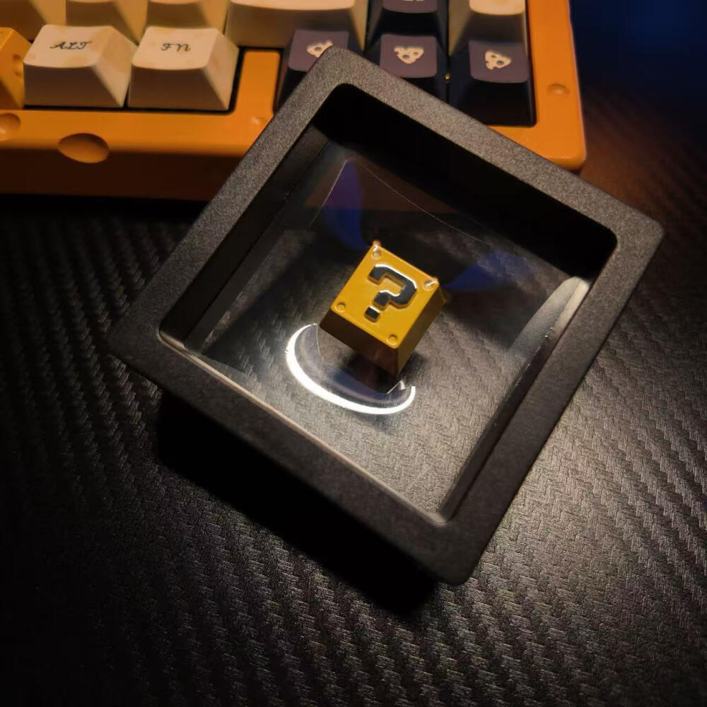Retro 8-Bit Pixel Question Blo - Gaming Keyboard Nearby 评论和价格